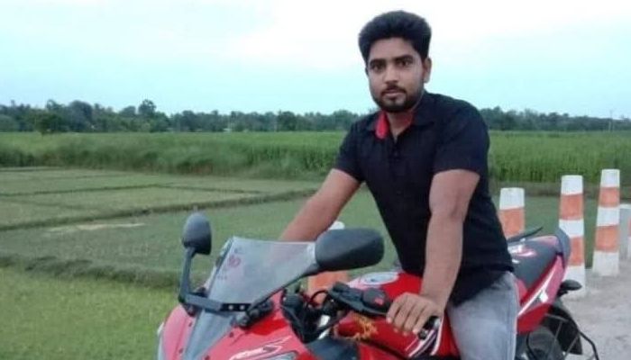 চাঁদাবাজির সময় গণপিটুনিতে সম্রাট বাহিনীর প্রধান নিহত