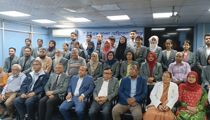 কৃতী শিক্ষার্থী‌রা পেলেন সংবর্ধনা 