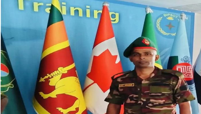 বাবার মরদেহের অপেক্ষায় শিশু ইরফান 
