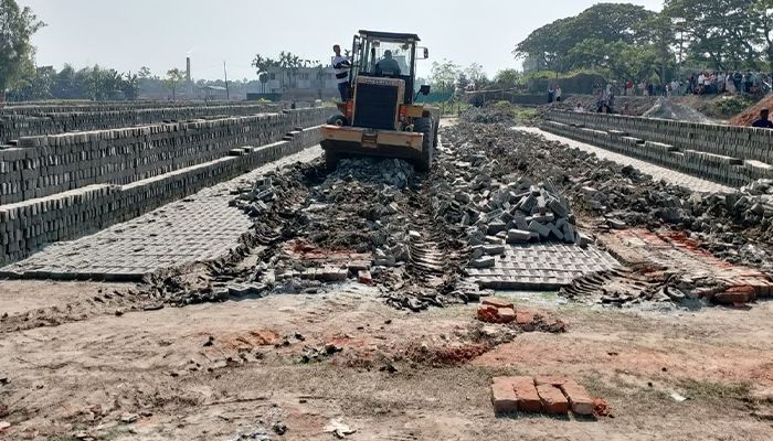 ইটভাটার সকল কার্যক্রম বন্ধের নির্দেশ, ৯ লাখ টাকা জরিমানা