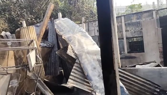 শ্রীপুরে পৃথক অগ্নিকাণ্ডে ব্যবসা প্রতিষ্ঠান ও বসতঘর ভস্মীভূত