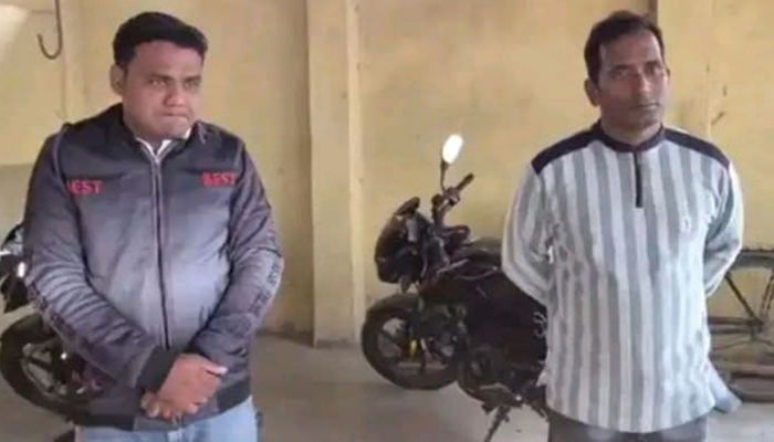 পরীক্ষায় প্রক্সি ও ইলেকট্রনিক ডিভাইসসহ আটক ২