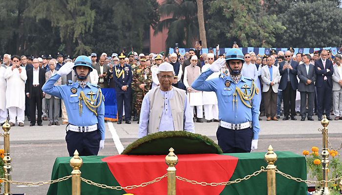 এ কে খন্দকারের জানাজা অনুষ্ঠিত