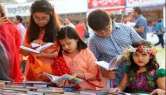 বই পড়া শুরু হোক ঘর থেকে