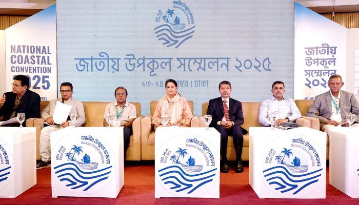 উপকূল বাঁচাতে বনায়ন ও কৃষি সংরক্ষণ জরুরি: পরিবেশ উপদেষ্টা 