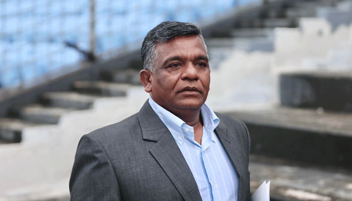 মঙ্গলবার বিকেলে সাংবাদিকদের সঙ্গে কথা বলেন বিসিবি সভাপতি আমিনুল ইসলাম বুলবুল। ছবি: সংগৃহীত