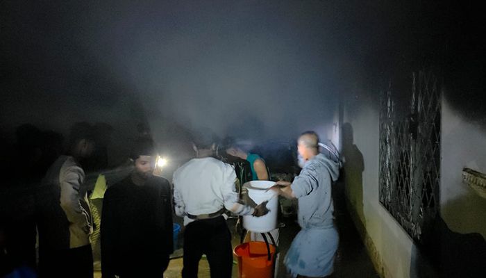 জাতীয় পার্টির আনিসুলের গ্রামের বাড়িতে আগুন