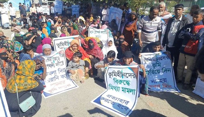 রুহিতার চর দখল নিয়ে বিরোধ, সীমানা নির্ধারণ ও মামলা প্রত্যাহারে মানবন্ধন