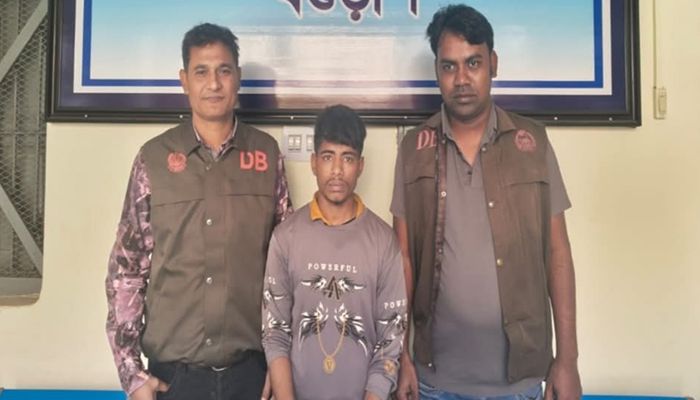 শাহীনকে ধরে ফেলল পুলিশ