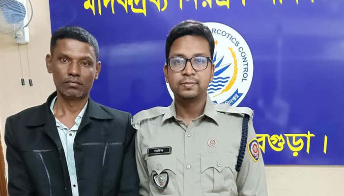 চার হাজার পিস ইয়াবাসহ দুই মাদককারবারি গ্রেপ্তার 