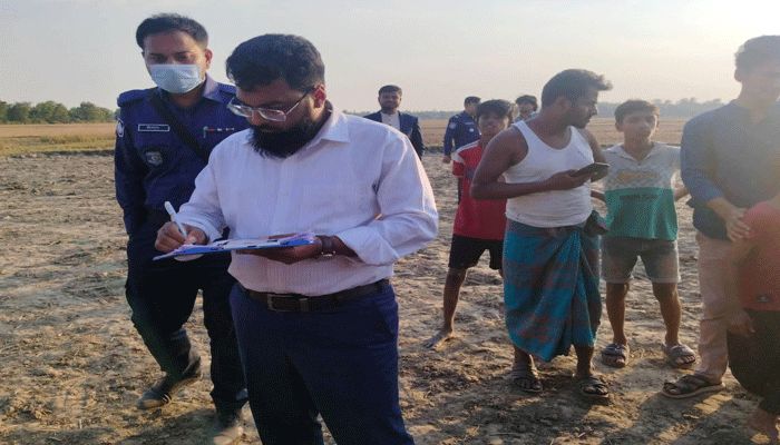অবৈধভাবে মাটি কাটার অপরাধে জরিমানা ও ভ্যেকু জব্দ