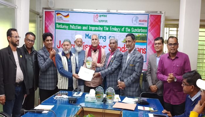 পরিবেশ সাংবাদিকতায় সন্মাননা পেলেন প্রতিদিনের বাংলাদেশের সাইদুল