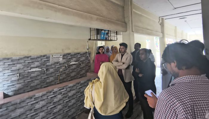 কুমিল্লায় স্কুলে নিরাপদ পানির সংস্থানে বেড়েছে শিক্ষার্থীর সংখ্যা