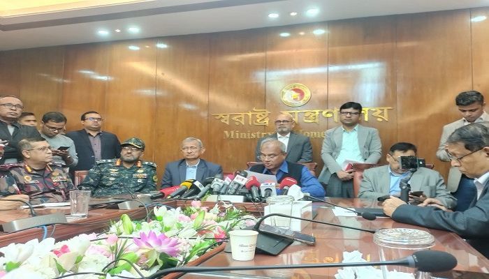 হাদির হামলাকারীকে ধরিয়ে দিলে ৫০ লাখ টাকা পুরস্কার ঘোষণা