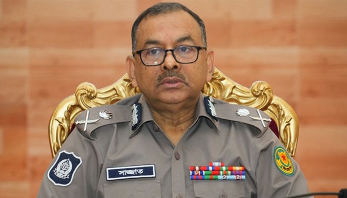 ওসমান হাদিকে গুলি করা সন্ত্রাসীদের ধরতে সাঁড়াশি অভিযান শুরু : ডিএমপি কমিশনার