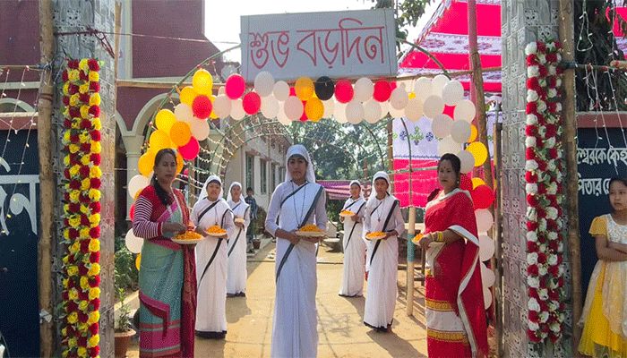 বড়দিন উপলক্ষে ২৩৫টি গির্জায় উৎসবমুখর পরিবেশে উদযাপন