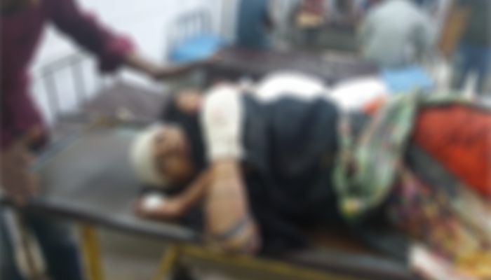 পরকীয়া সন্দেহে স্ত্রী কুপিয়ে জখম, স্বামী আটক