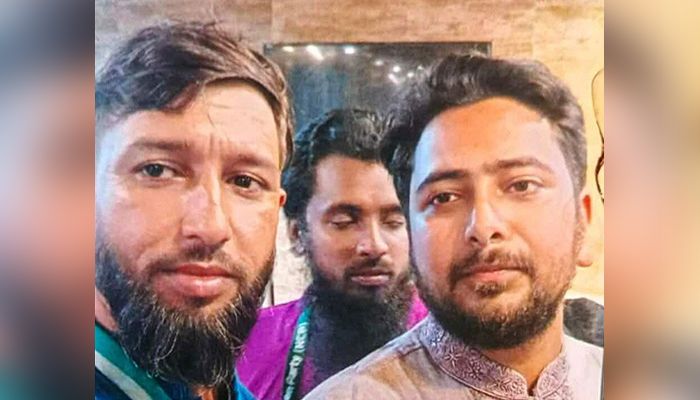এনসিপির আহ্বায়ক নাহিদ ইসলামের সাথে মোতালেব শিকদার। ফাইল ফটো