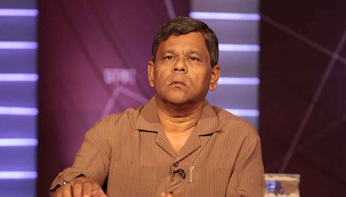 জাতীয় প্রেস ক্লাবের সাবেক সভাপতি শওকত মাহমুদ ৫ দিনের রিমান্ডে