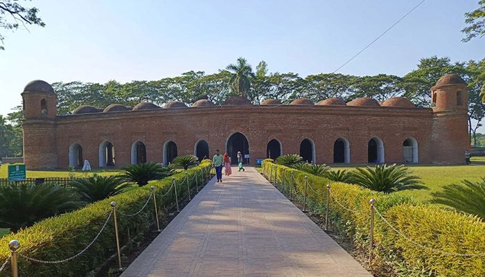 অস্তিত্ব সংকটে বিশ্ব ঐতিহ্য