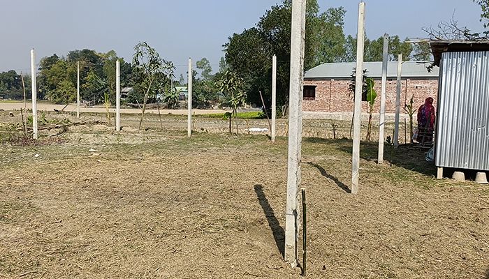 বিরোধকৃত জমি। প্রবা ফটো