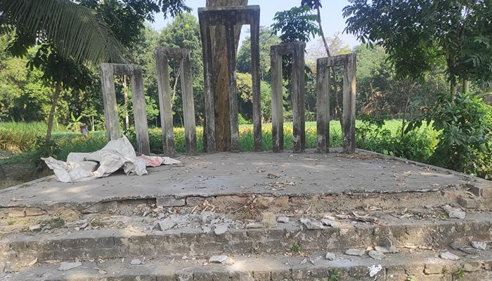 প্রতিদিনের বাংলাদেশে সংবাদ প্রকাশ, প্রধান শিক্ষক ও দপ্তরির কাছে কৈফিয়ত তলব