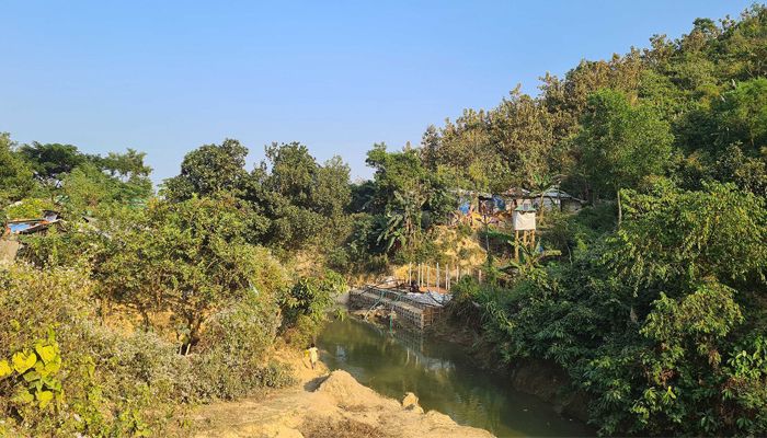 টেকনাফে অস্ত্রধারী দুর্বৃত্তদের হাতে চাকমা যুবক অপহৃত, পালিয়ে বাঁচলেন বৃদ্ধ