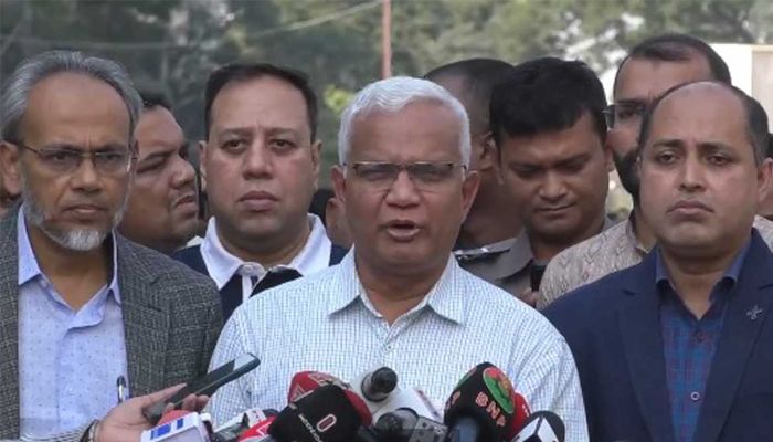 ‘চিকিৎসকরা আশাবাদী- খালেদা জিয়া সুস্থ হয়ে উঠবেন’