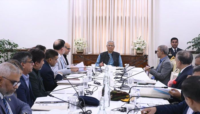 সব ধরনের সাইবার নিরাপত্তা জোরদারের নির্দেশ প্রধান উপদেষ্টার