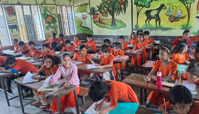  প্রাথমিক বিদ্যালয়ের কমপ্লিট শাটডাউন কর্মসূচি স্থগিত