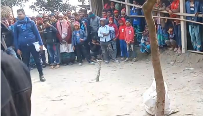 কুড়িগ্রামে চোর সন্দেহে গণপিটুনি: অজ্ঞাত যুবকের মৃত্যু, আটক-৩