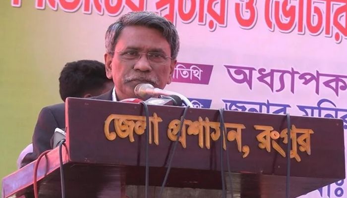 ‘হ্যাঁ’ ভোট দিলে তরুণরা বৈষম্যহীন বাংলাদেশ পাবে: আলী রীয়াজ