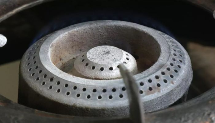 ঢাকায় গ্যাসের স্বল্প চাপ