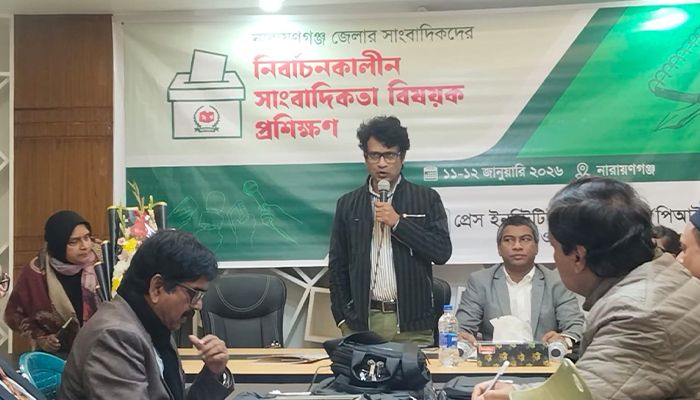 অসতর্ক প্রতিবেদন নির্বাচনে বড় সংকট তৈরি করতে পারে : ফারুক ওয়াসিফ