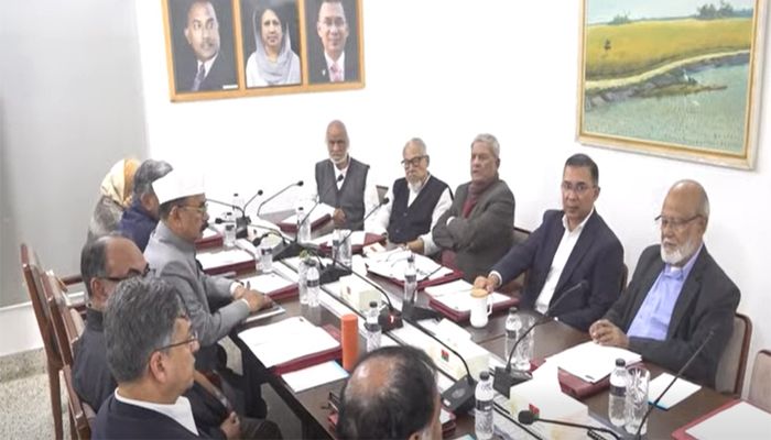 গুলশানে বিএনপির স্থায়ী কমিটির জরুরি বৈঠক শুরু