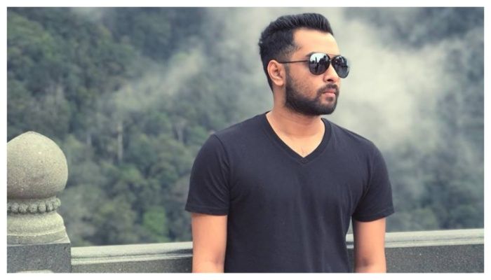 নতুন পরিচয়ে হৃদয় খান