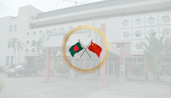 যুক্তরাষ্ট্রের রাষ্ট্রদূত ব্রেন্ট ক্রিস্টেনসেনের মন্তব্যের প্রতিক্রিয়ায় বিবৃতি দিয়েছে চীনের দূতাবাস। গ্রাফিক্স: প্রতিদিনের বাংলাদেশ