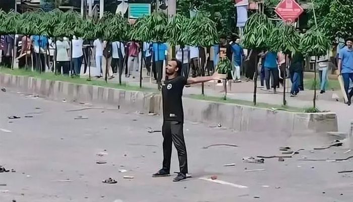 বৈষম্যবিরোধী ছাত্র আন্দোলনে নিহত হন রংপুরের আবু সাঈদ। ছবি: ফাইল ফটো