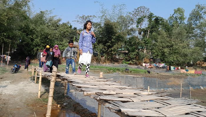 সেতুর অভাবে দুর্ভোগের শিকার ১২ হাজার মানুষ 