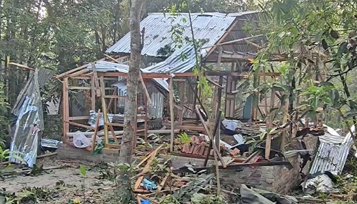 শরীয়তপুরে বোমা বানাতে গিয়ে বিস্ফোরণ, দুই যুবক নিহত 