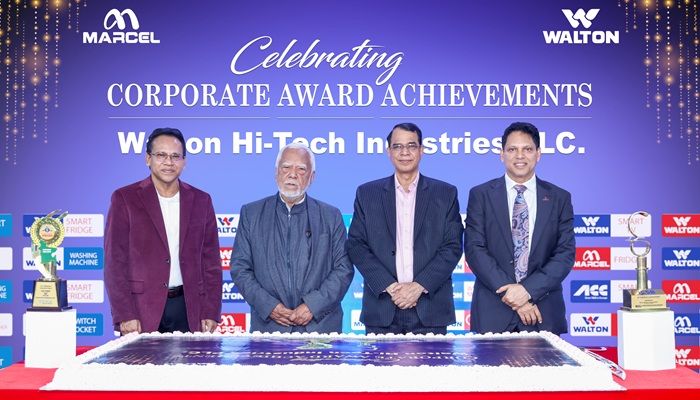 আইসিএসবি ও আইসিএমএবি অ্যাওয়ার্ড অর্জনের সাফল্য উদযাপন করল ওয়ালটন