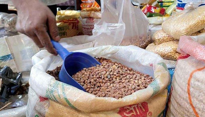 চাহিদার বেশি আমদানি তবুও ঊর্ধ্বমুখী ছোলার দাম