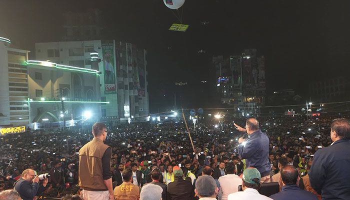 বগুড়ায় তারেক রহমানের জনসভায় মোবাইল চুরির হিড়িক
