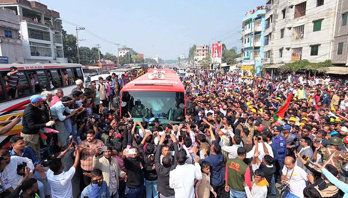 আমি তো ঘরের ছেলে, আবার আসব