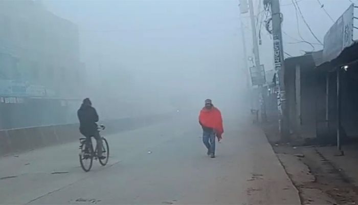 রেকর্ড ৯.৬ ডিগ্রিতে নামল দিনাজপুরের তাপমাত্রা
