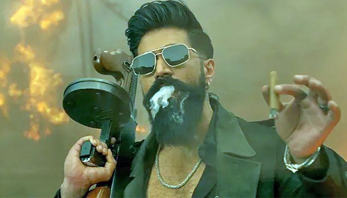 টিজার প্রকাশের পরই বিতর্কে ‘টক্সিক’