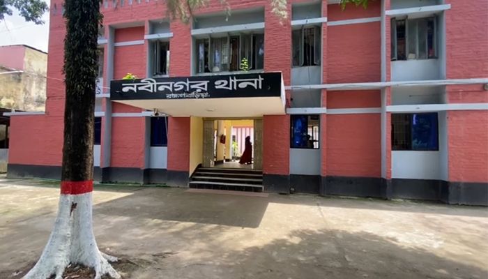 ঘুষ নিয়ে গাঁজার চালান ছাড়ের অভিযোগ : নবীনগরে বরখাস্ত দুই পুলিশ