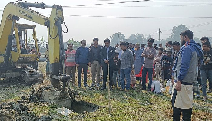 ৩০ বছর জলাবদ্ধ ছিল দুই হাজার বিঘা ফসলি জমি