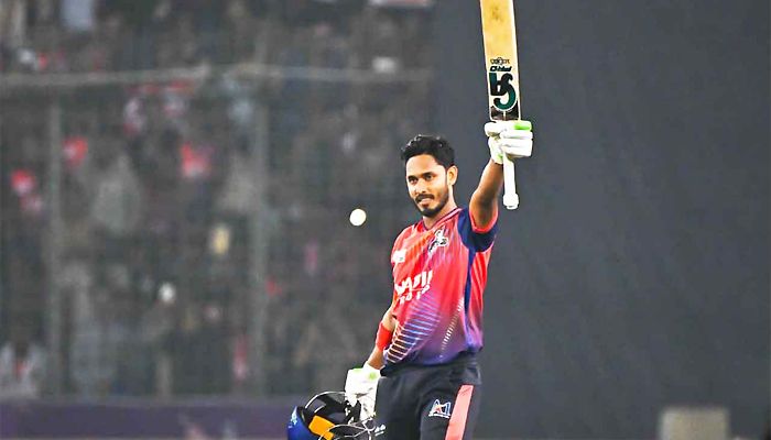 ফাইনালে তামিমের সেঞ্চুরি