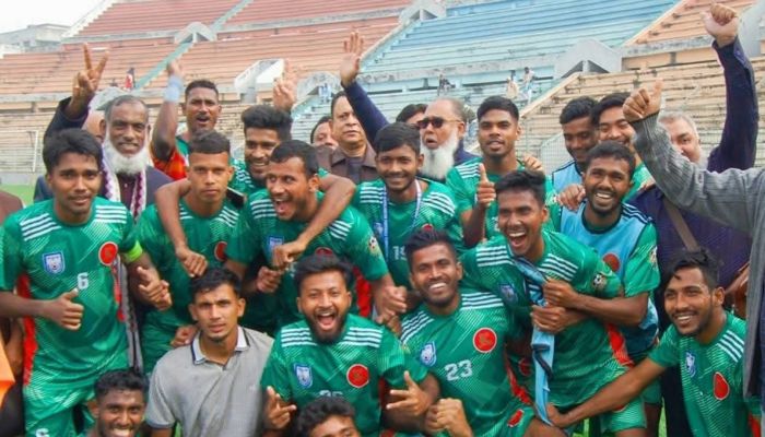 এক ম্যাচ হাতে রেখেই বিসিএলে যাত্রাবাড়ী